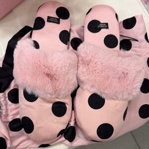 Victoria's Secret Pink and Black Polka Dot Slippers